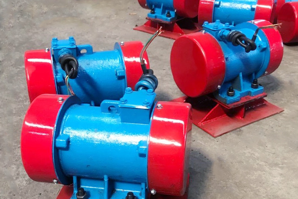 什么是倉(cāng)壁振動(dòng)器，其振動(dòng)電機(jī)軸與軸承的保養(yǎng)要求